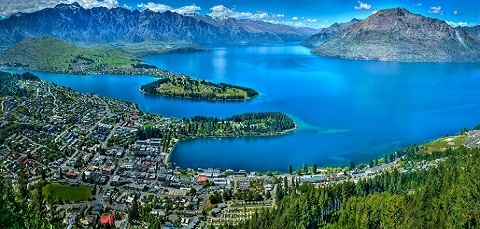 Queenstown-Bay.-New-Zealand-wmphotos.com_ معرفی کشور نیوزلند